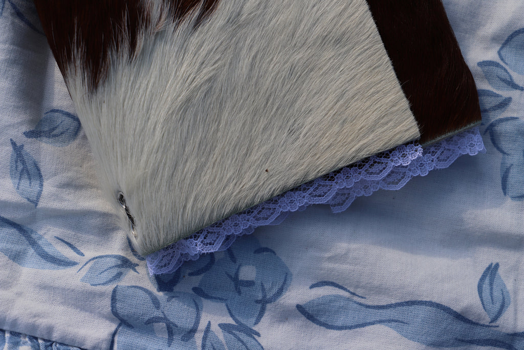 Carnet Brume — Pinky Promises (10)